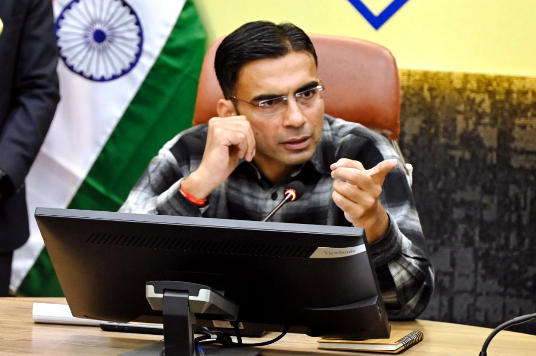 उत्तराखंड डीएम के हस्तक्षेप से दो दिन में जारी हुई टीसी, स्कूल ने की फीस माफ, पीड़ित को मिली बड़ी राहत,,,,