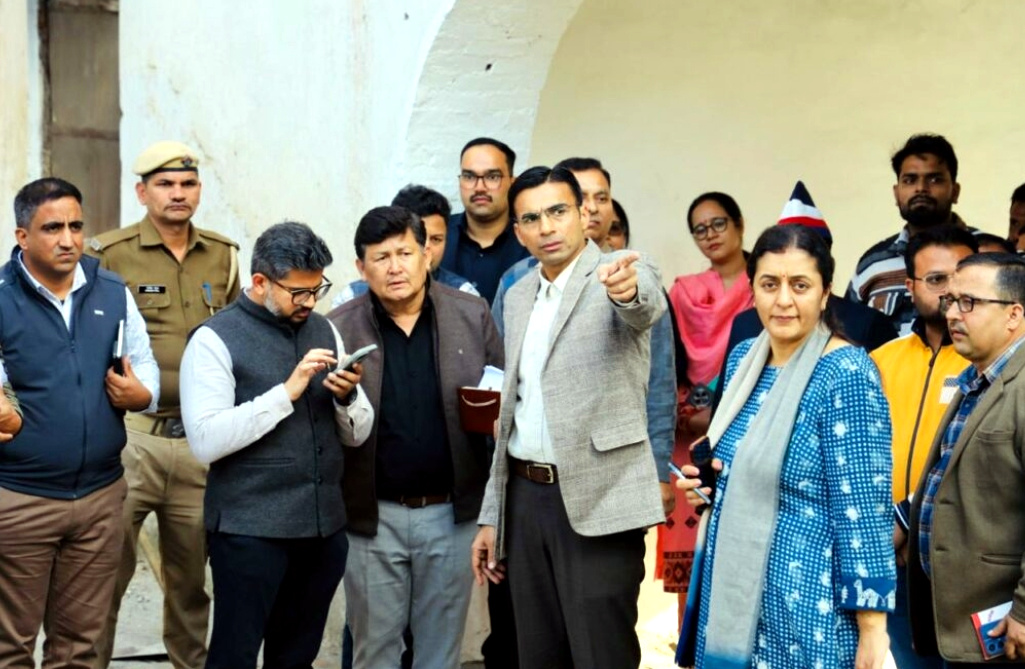 उत्तराखंड सीमान्त गाँवों के विकास और पलायन रोकथाम के लिए बनेगी ठोस कार्ययोजना, सचिव ग्राम्य विकास ने ली समीक्षा बैठक,,,,,