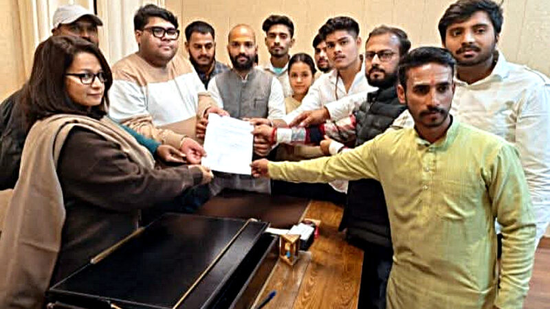 उत्तराखंड धर्मानगरी हरिद्वार मे अमेरिकन आश्रम की संपत्ति की निष्पक्ष जाँच की माँग, सामाजिक कार्यकर्ताओं ने मुख्यमंत्री को भेजा ज्ञापन,,,,