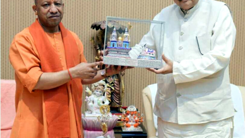 उत्तराखंड सतपाल महाराज ने सीएम योगी से शिष्टाचार भेंट कर कई महत्वपूर्ण विषयों पर किया विचार-विमर्श,,,,