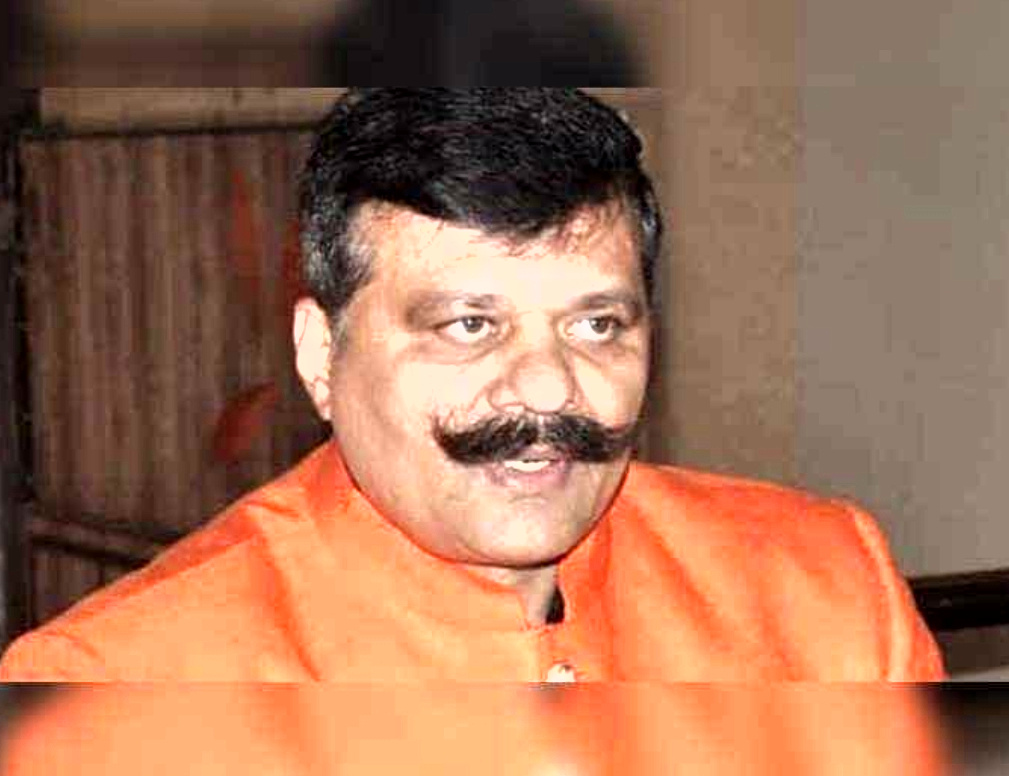 उत्तराखंड पूर्व विधायक चैंपियन की कार ब्लैकलिस्ट होने से बच भी गयी तो भी चालक के डीएल पर अभी लटकी तलवार,,,,