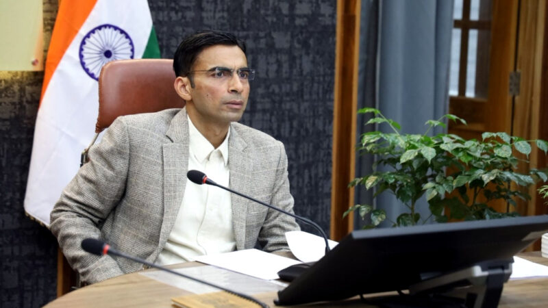 उत्तराखंड CSC केंद्रों पर प्रशासन ने की सख्ती, देहरादून मे एक और CSC केंद्र सील, नियमों के उल्लंघन पर डीएम ने दी सख्त चेतावनी,,,,,