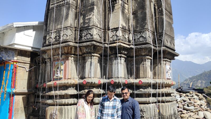 उत्तराखंड चार धाम शीतकालीन पूजा स्थलों पर उमड़ी श्रद्धालुओं की भीड़, ओंकारेश्वर मंदिर में 3567 श्रद्धालुओ ने किए पंच केदार के दर्शन,,,,,