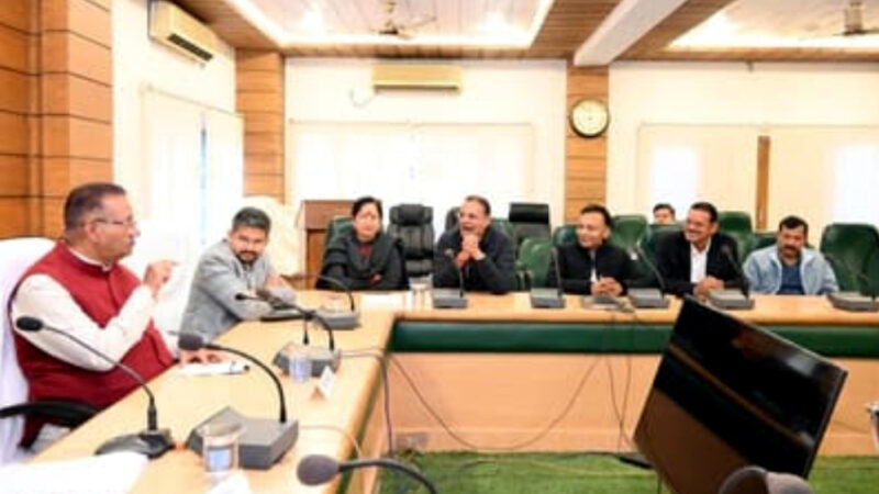 उत्तराखंड पहाड़ों की रानी मसूरी में 24 से 29 दिसंबर तक होगा विंटरलाइन कार्निवाल, तैयारियों को लेकर कैबिनेट मंत्री ने की अहम् बैठक,,,,