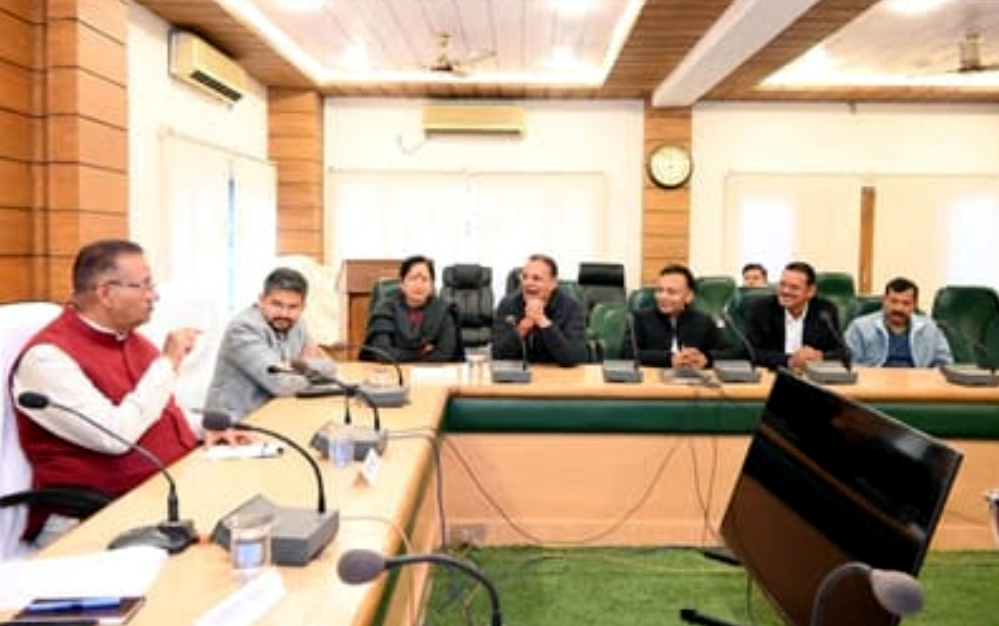 उत्तराखंड पहाड़ों की रानी मसूरी में 24 से 29 दिसंबर तक होगा विंटरलाइन कार्निवाल, तैयारियों को लेकर कैबिनेट मंत्री ने की अहम् बैठक,,,,