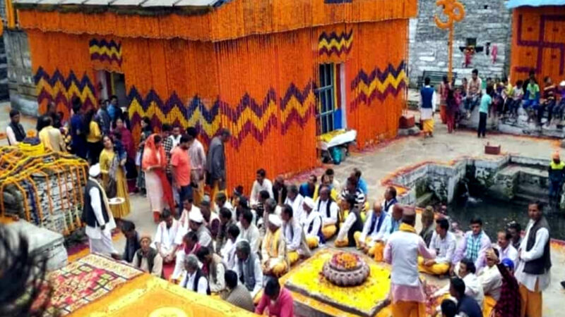 उत्तराखंड श्री त्रियुगीनारायण मंदिर बना उत्तराखंड का नया डेस्टिनेशन वेडिंग हब, महादेव के विवाह स्थल पर 2022 से 2025 के बीच हुई 750 शादिया,,,,,