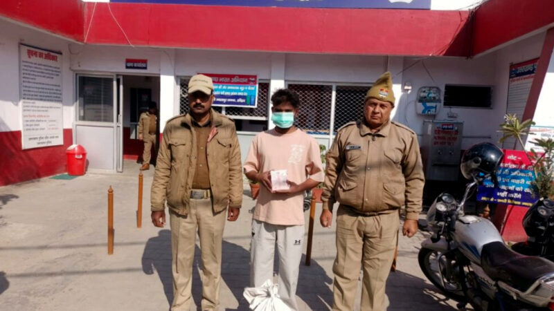 उत्तराखंड, ज्वालापुर पुलिस ने 52 पव्वे देशी शराब के साथ तस्कर अरविंद उर्फ पहाड़ी पुत्र महावीर, निवासी पीठ पुलिया, जगजीतपुर को किया गिरफ्तार,,,,,