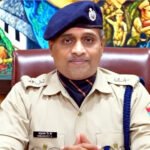 क्यू (26)